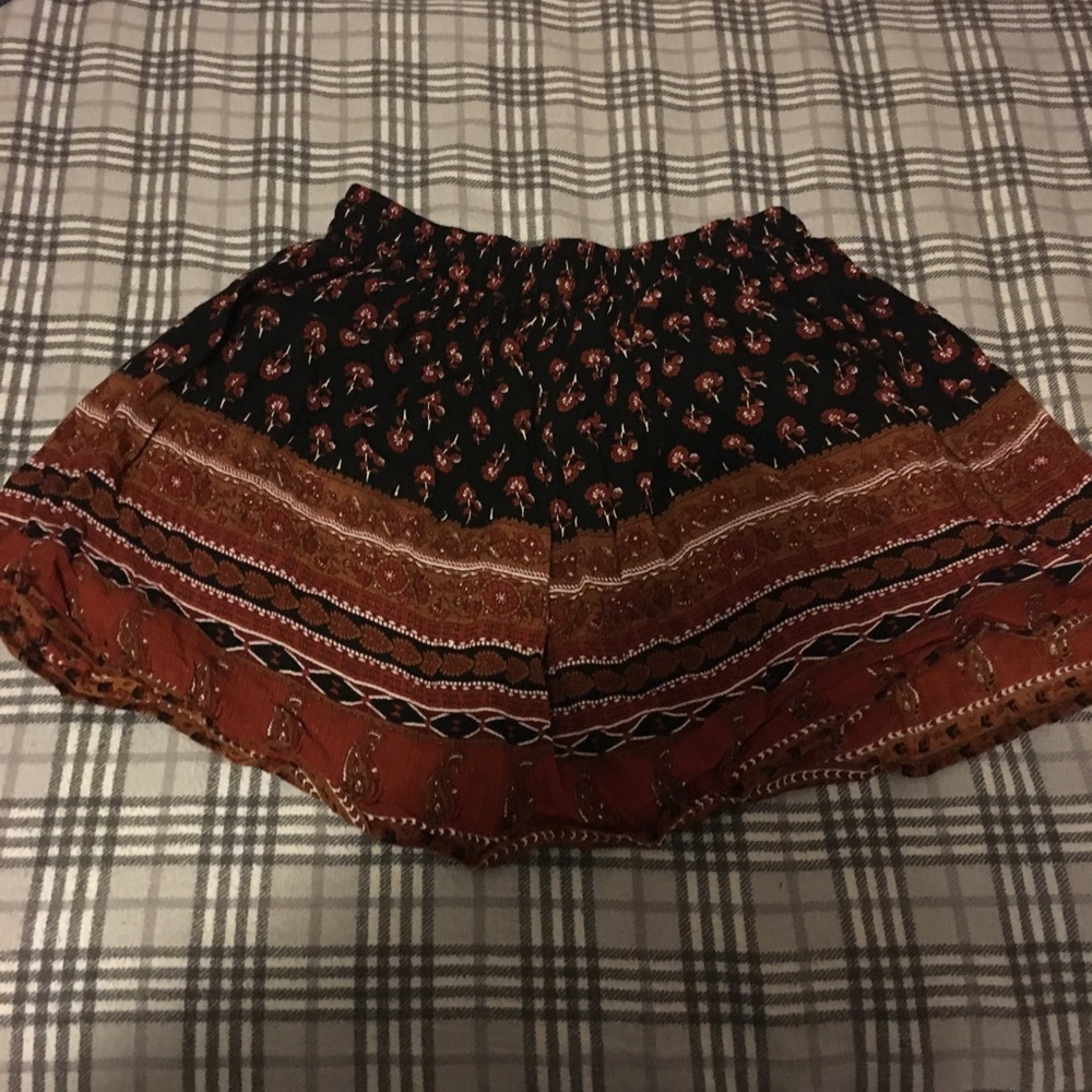 Pattern Skirt - Picture 2 of 2